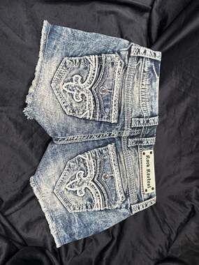 Rock revival shorts size 25